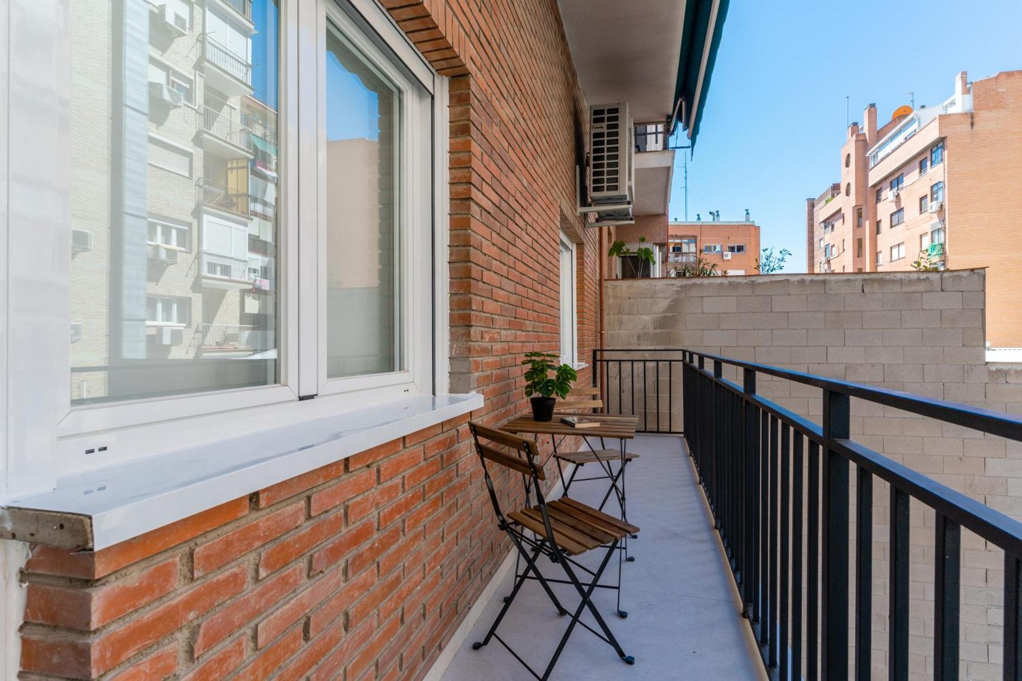 Laurel-Mintystay Apartments Madrid Exterior photo